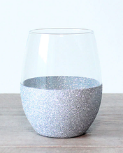 Cargar imagen en el visor de la galería, Customizable Glass Drinkware
